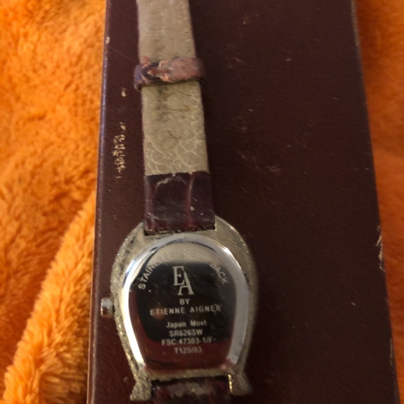 Watch - Picture 4 of 4